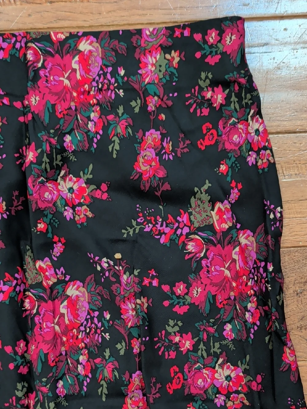 GAP Black Pull On Maxi Slip Skirt with Pink Black Floral Print
